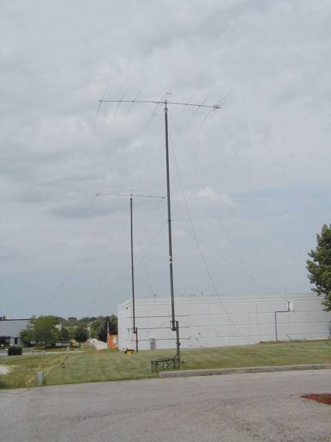 K9WMS029 Another view of the 40 and Muiti antennas