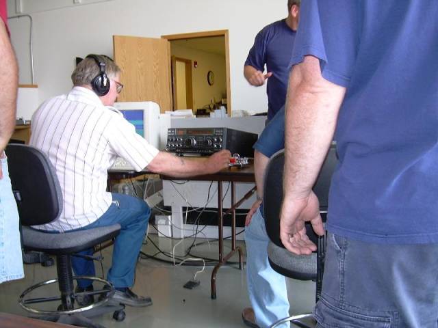 KB9INF0140 Hey, the paddles work